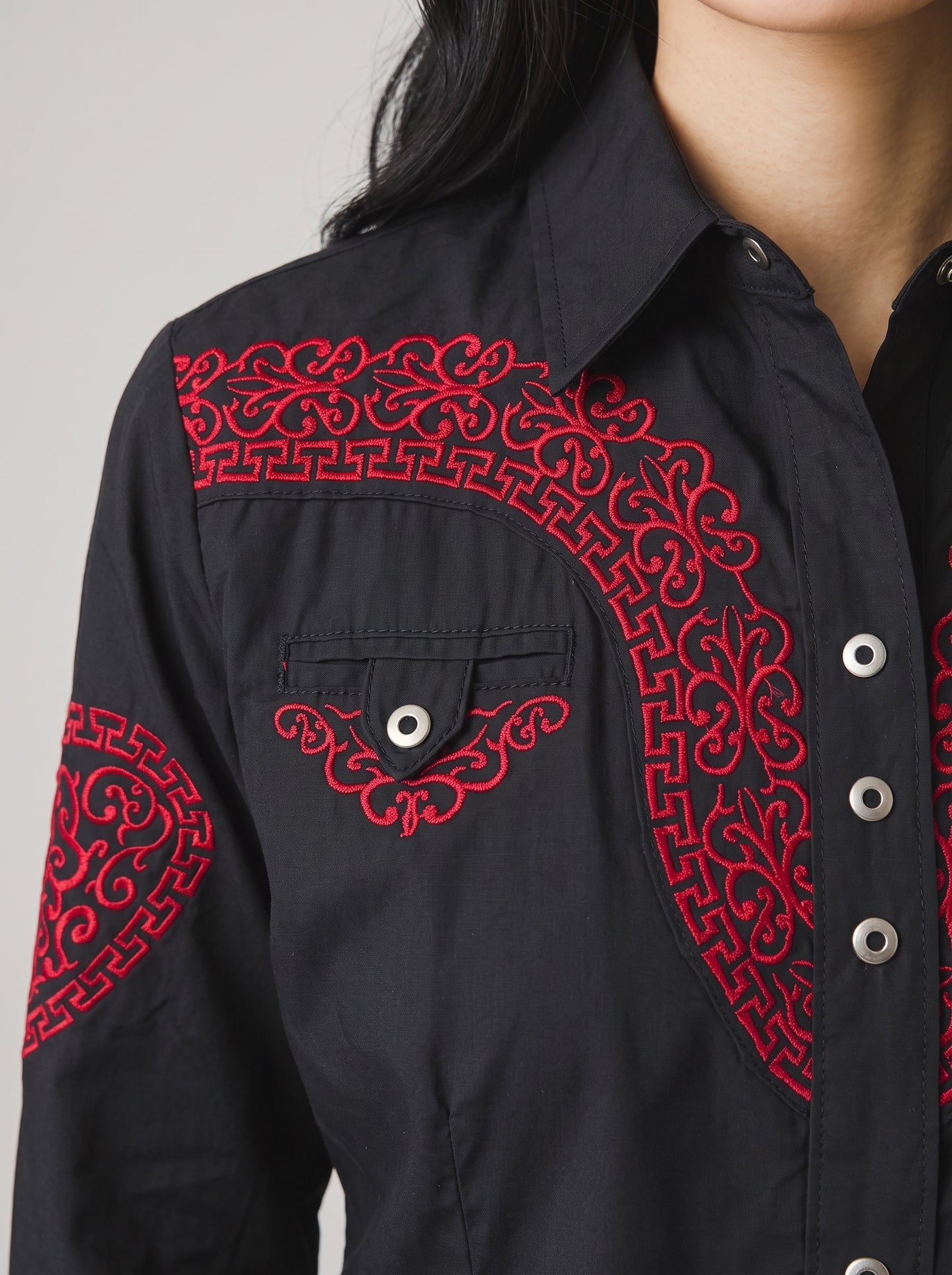 Blusa Aranda Negro Rojo