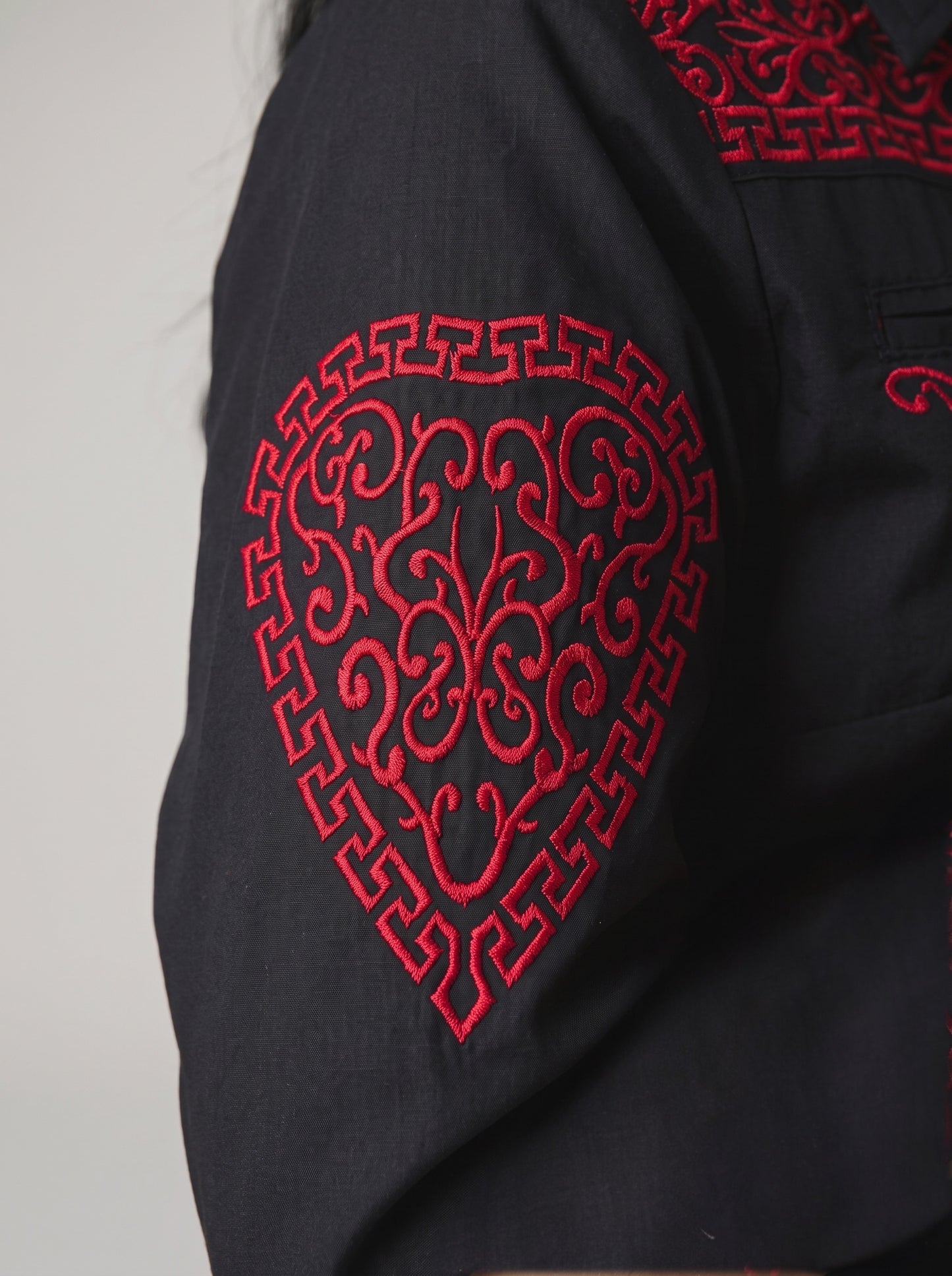 Blusa Aranda Negro Rojo