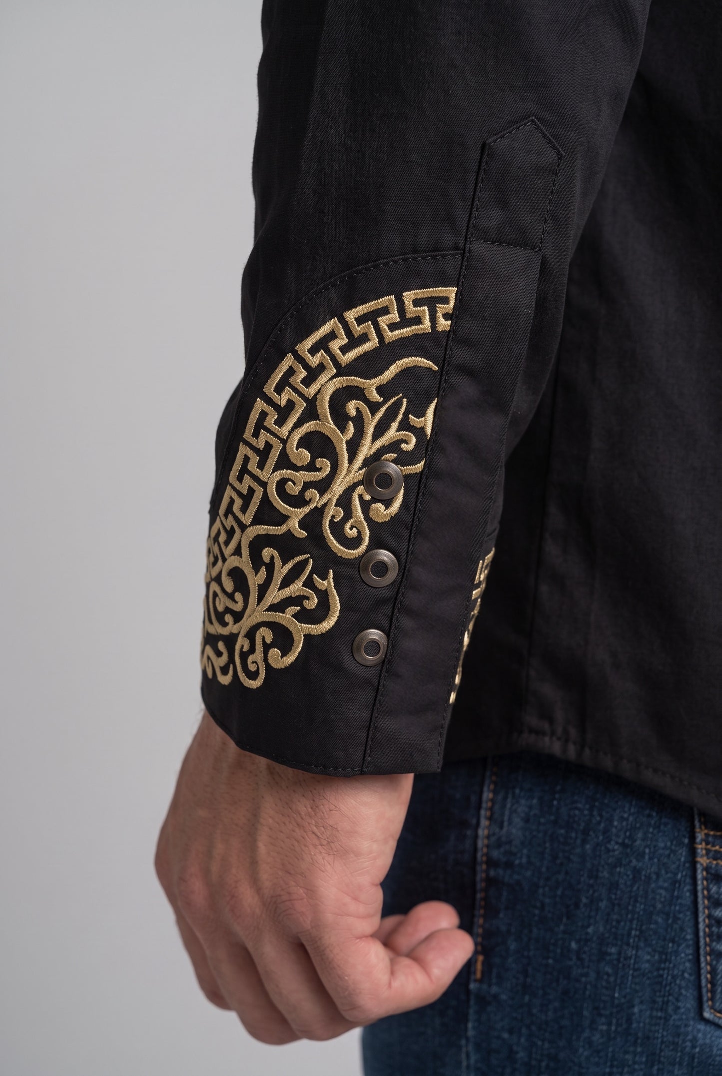 Camisa Corazón Negro Oro