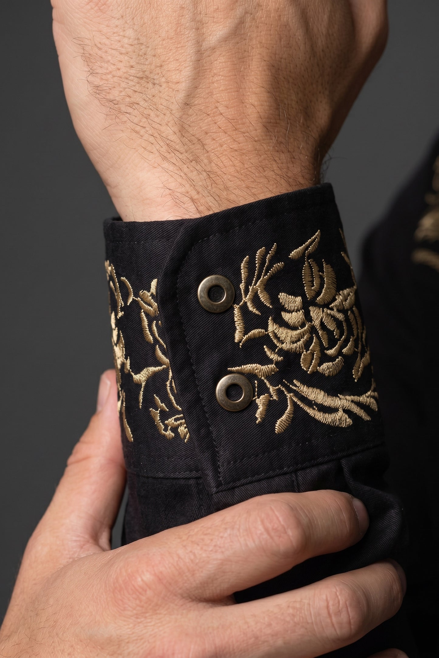 Camisa Flores Negro Oro