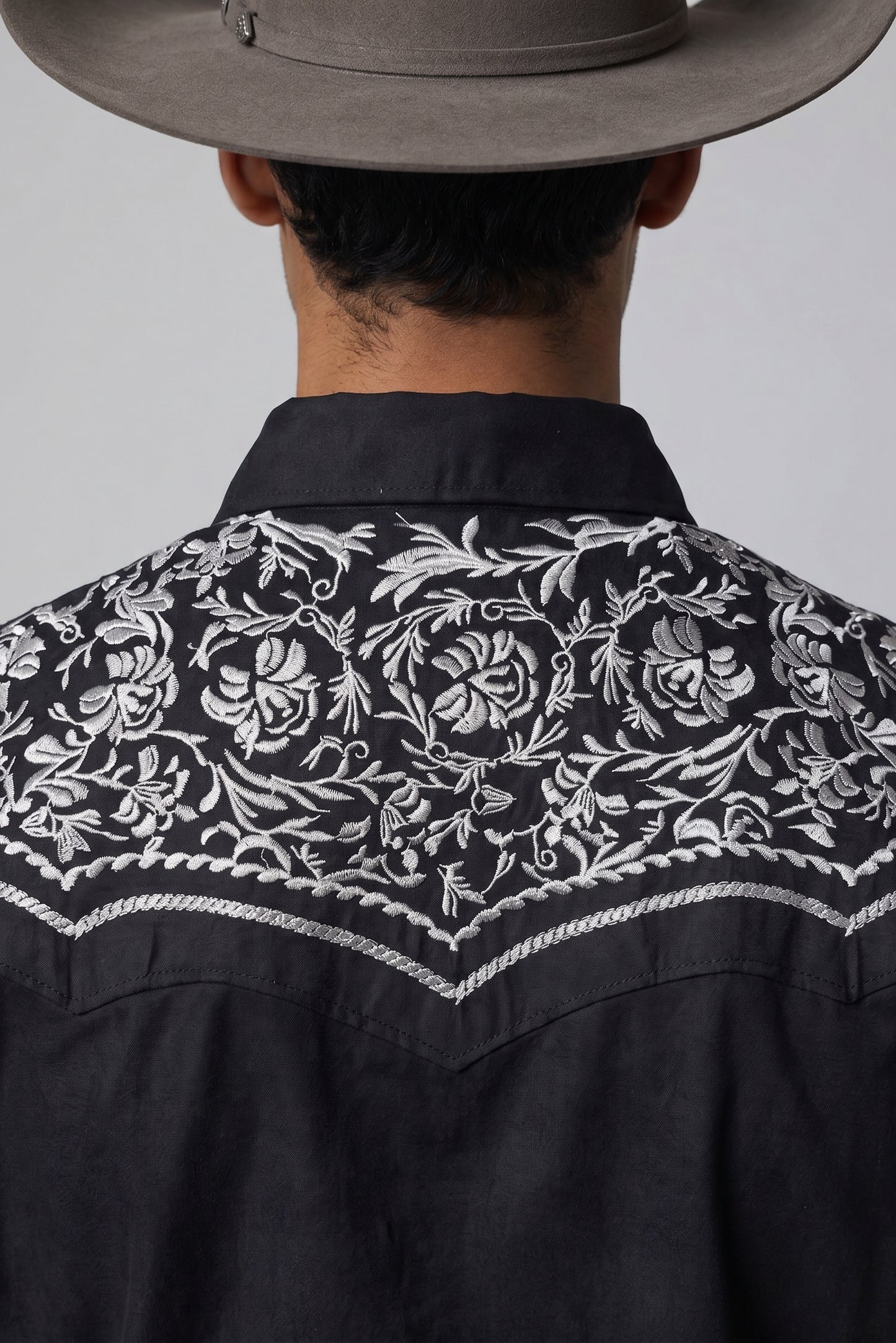 Camisa Flores Negro Plata
