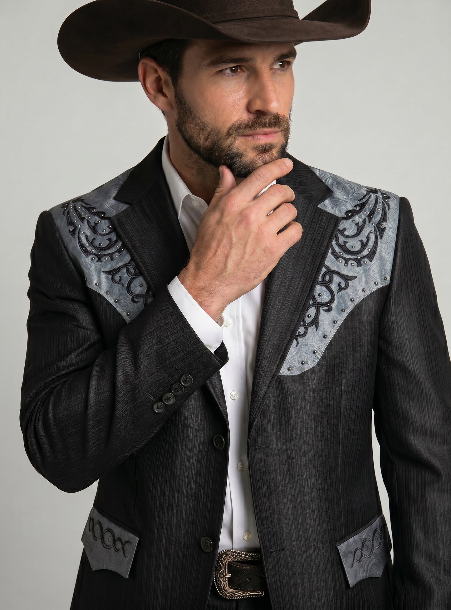 Traje Ying Yang Negro Plata