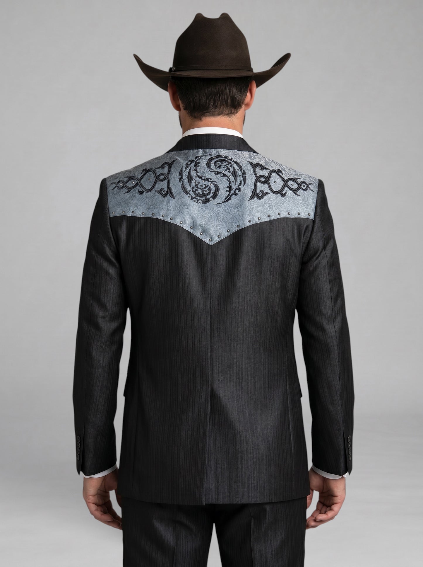 Traje Ying Yang Negro Plata